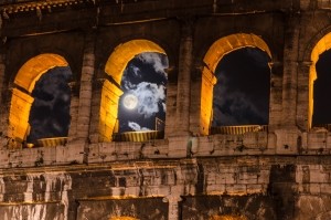 colosseum-moonlight-1433574-m
