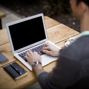 blogging-336376_1280