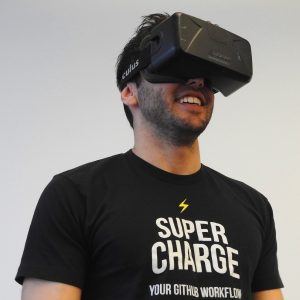 virtual-reality-1389033_1920