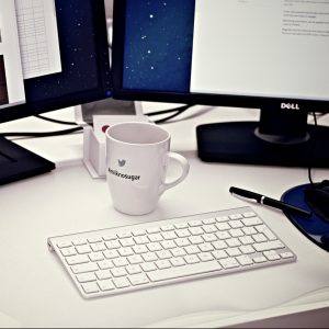 workstation-405768_1920