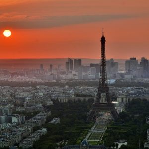 paris-843229_640