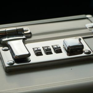 combination-lock-1224671_1920