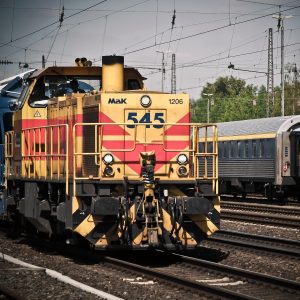 locomotive-1399080_1920