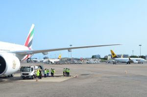 emirates-2262115_1920