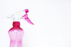 spray-bottle-2754171_1280