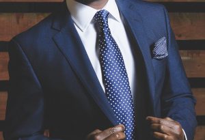business-suit-690048_1280